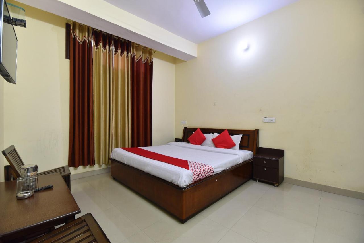 OYO 28027 Hotel Dhruv Mandi Buitenkant foto