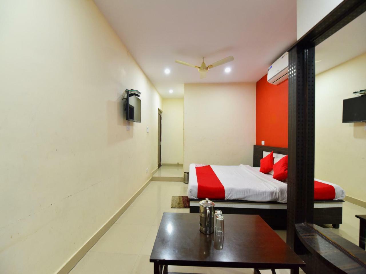 OYO 28027 Hotel Dhruv Mandi Buitenkant foto